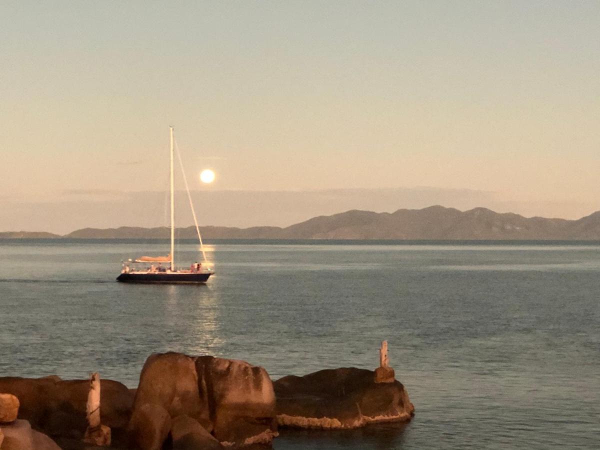 Mira Ξενοδοχείο Nelly Bay Εξωτερικό φωτογραφία